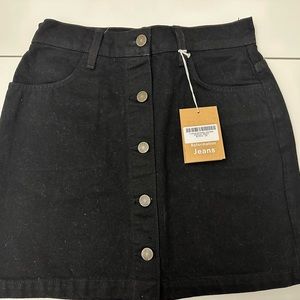 Size: 26 NEW Black Denim Button Up Skirt REFORMATION